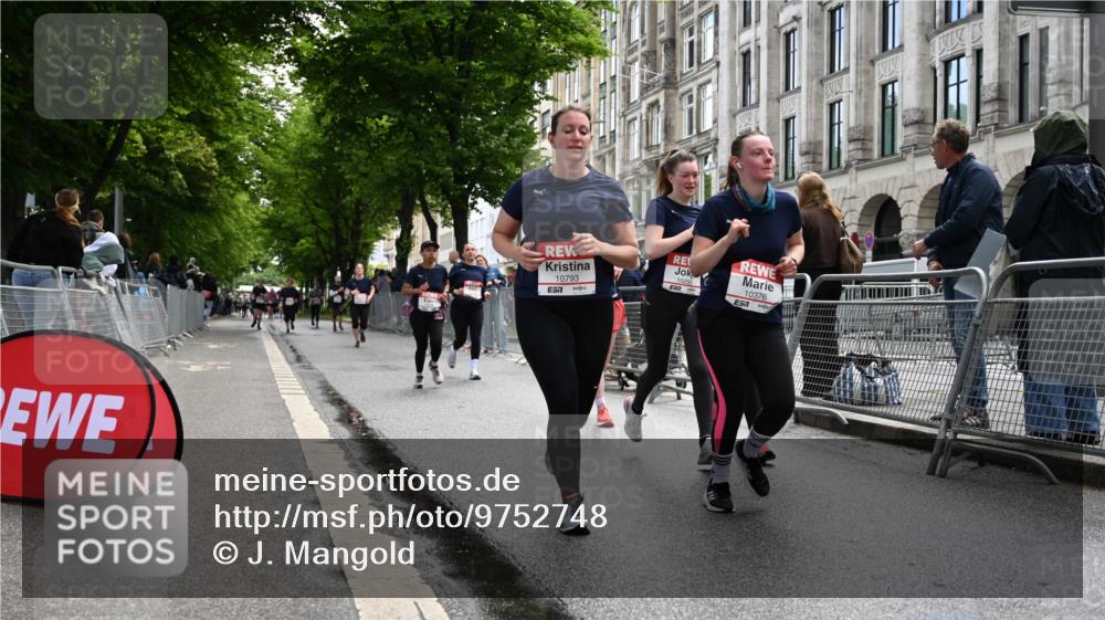 14.06.2026 - REWE Women's Run J. Mangold http://msf.ph/oto/9752748 14.06.2026 10:08:38 Ziel 10124, 10248, 10259, 10376, 10692, 10793, 11159, 11197, 11219 meine-sportfotos.de
