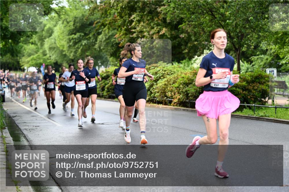 14.06.2026 - REWE Women's Run Dr. Thomas Lammeyer http://msf.ph/oto/9752751 14.06.2026 09:15:42 Laufen 10894, 10102, 10650 meine-sportfotos.de