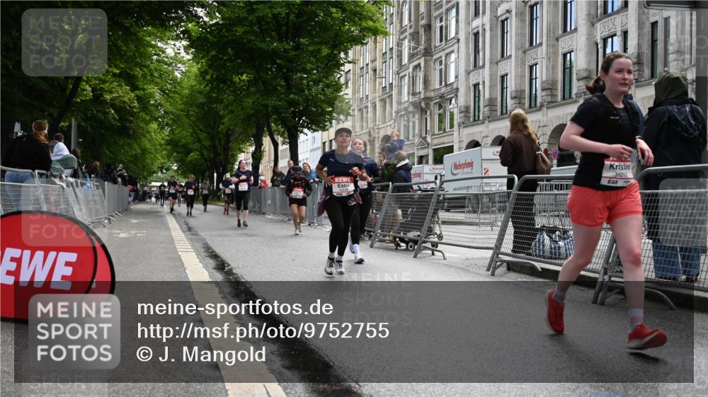 14.06.2026 - REWE Women's Run J. Mangold http://msf.ph/oto/9752755 14.06.2026 10:08:39 Ziel 10124, 10248, 10259, 10376, 10692, 10793, 11153, 11159, 11197, 11219 meine-sportfotos.de