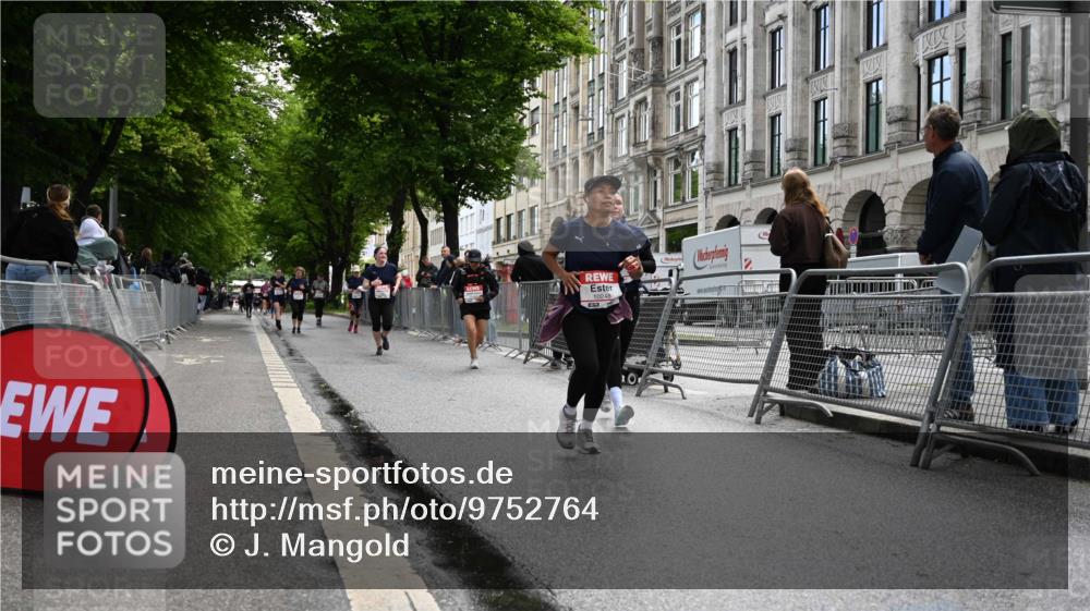 14.06.2026 - REWE Women's Run J. Mangold http://msf.ph/oto/9752764 14.06.2026 10:08:40 Ziel 10248, 10259, 10376, 10793, 10884, 11153, 11159, 11197, 11219 meine-sportfotos.de