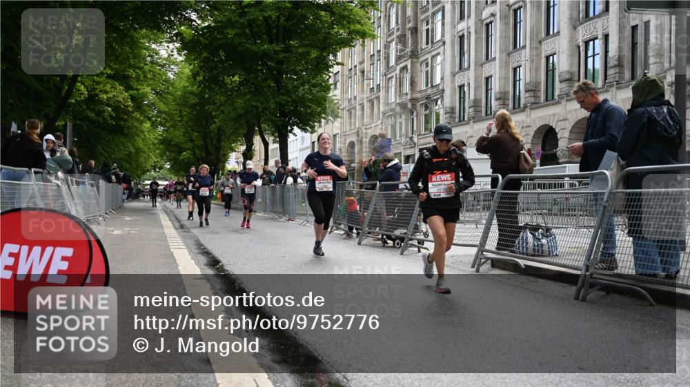 14.06.2026 - REWE Women's Run J. Mangold http://msf.ph/oto/9752776 14.06.2026 10:08:44 Ziel 10248, 10751, 10884, 11153, 11159, 11219, 11455, 11489 meine-sportfotos.de