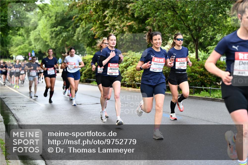 14.06.2026 - REWE Women's Run Dr. Thomas Lammeyer http://msf.ph/oto/9752779 14.06.2026 09:15:44 Laufen 11173, 10894, 10935 meine-sportfotos.de