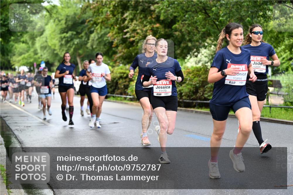 14.06.2026 - REWE Women's Run Dr. Thomas Lammeyer http://msf.ph/oto/9752787 14.06.2026 09:15:44 Laufen 11173, 7, 10894, 657, 10935, 17 meine-sportfotos.de