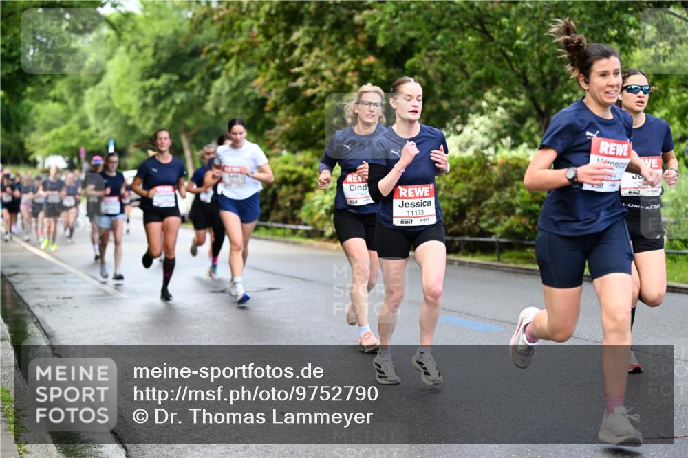 14.06.2026 - REWE Women's Run Dr. Thomas Lammeyer http://msf.ph/oto/9752790 14.06.2026 09:15:44 Laufen 10763, 517, 11173, 7, 109, 7 meine-sportfotos.de
