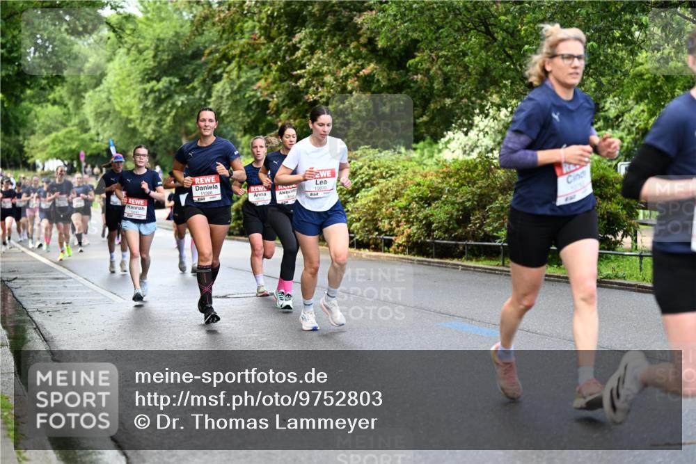 14.06.2026 - REWE Women's Run Dr. Thomas Lammeyer http://msf.ph/oto/9752803 14.06.2026 09:15:45 Laufen 11388, 10958, 57, 10870 meine-sportfotos.de