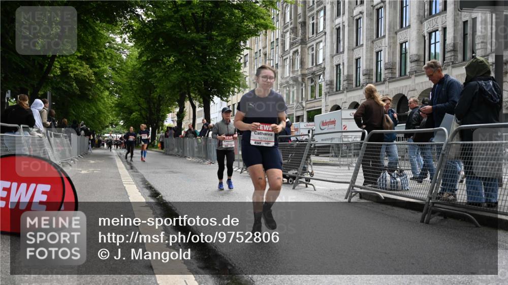 14.06.2026 - REWE Women's Run J. Mangold http://msf.ph/oto/9752806 14.06.2026 10:08:50 Ziel 10712, 10751, 10884, 11455, 11489 meine-sportfotos.de