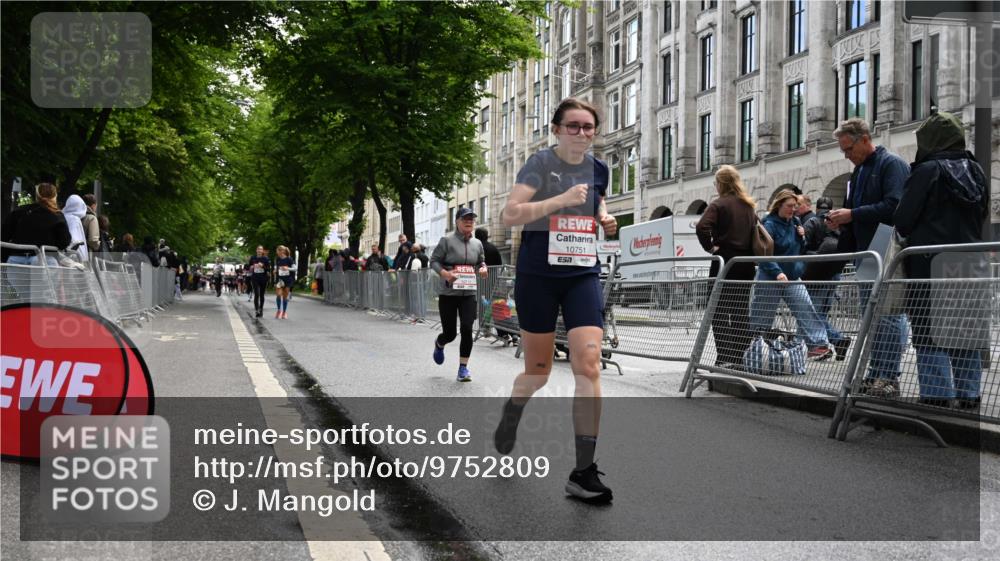 14.06.2026 - REWE Women's Run J. Mangold http://msf.ph/oto/9752809 14.06.2026 10:08:50 Ziel 10712, 10751, 10884, 11455, 11489 meine-sportfotos.de