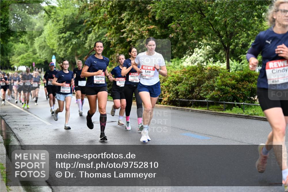 14.06.2026 - REWE Women's Run Dr. Thomas Lammeyer http://msf.ph/oto/9752810 14.06.2026 09:15:46 Laufen 11388, 10870, 577, 10762 meine-sportfotos.de