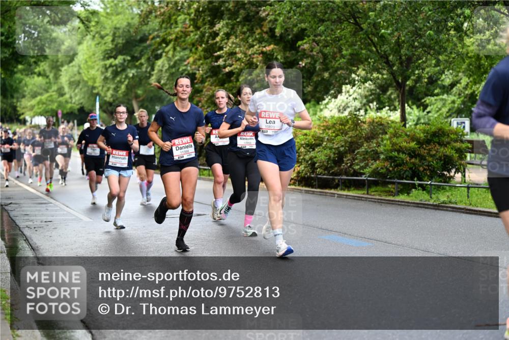 14.06.2026 - REWE Women's Run Dr. Thomas Lammeyer http://msf.ph/oto/9752813 14.06.2026 09:15:46 Laufen 10870, 57, 10958, 11388 meine-sportfotos.de