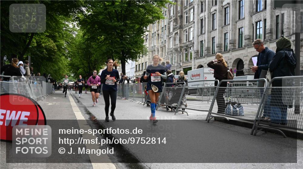 14.06.2026 - REWE Women's Run J. Mangold http://msf.ph/oto/9752814 14.06.2026 10:08:57 Ziel 10383, 10712, 10800, 11057, 11284 meine-sportfotos.de