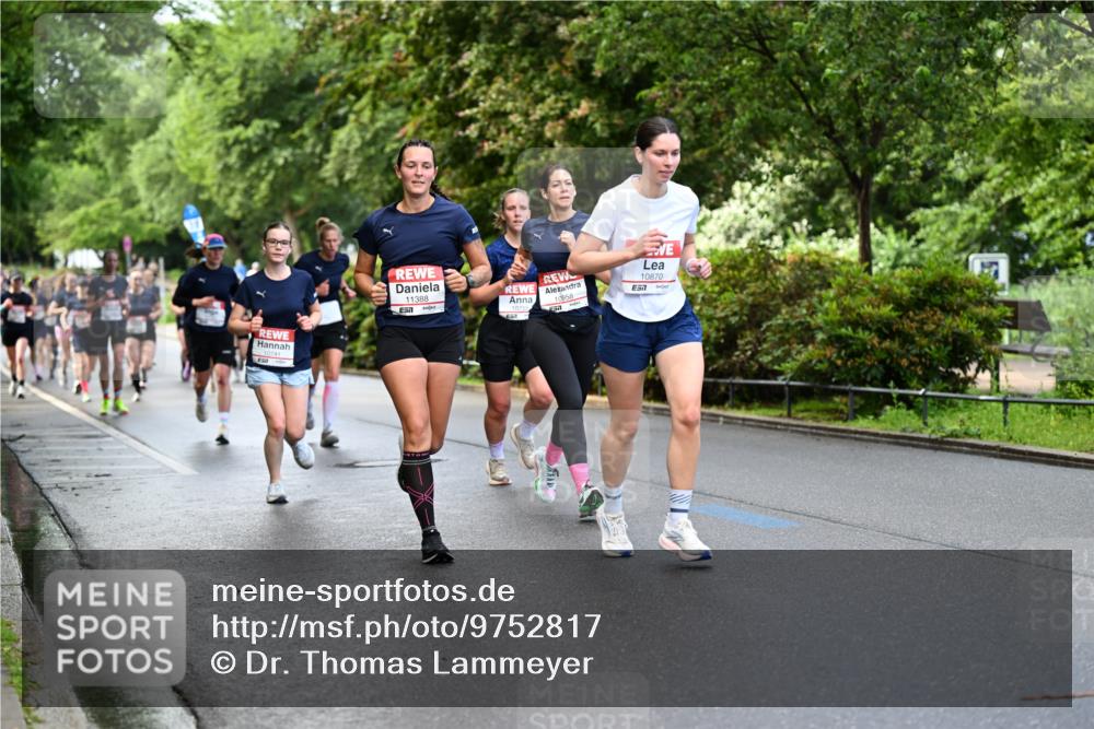 14.06.2026 - REWE Women's Run Dr. Thomas Lammeyer http://msf.ph/oto/9752817 14.06.2026 09:15:46 Laufen 11388, 7, 10958, 10870, 57 meine-sportfotos.de