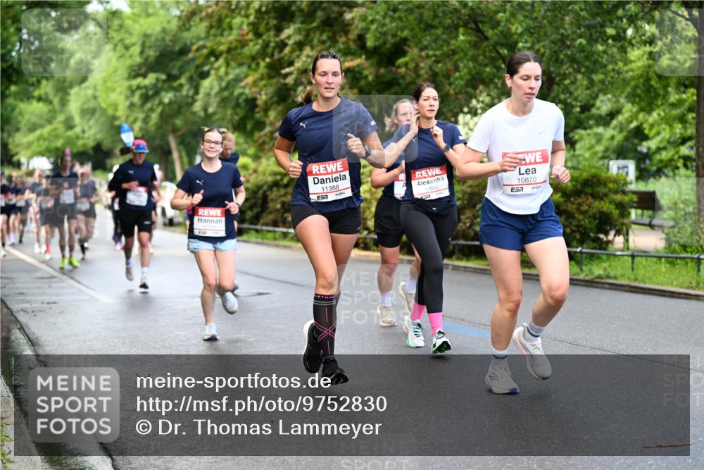 14.06.2026 - REWE Women's Run Dr. Thomas Lammeyer http://msf.ph/oto/9752830 14.06.2026 09:15:47 Laufen 11388, 10958, 10870, 7 meine-sportfotos.de