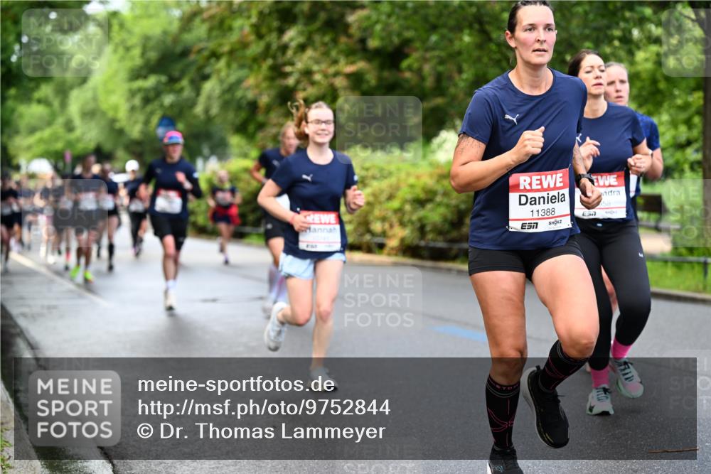 14.06.2026 - REWE Women's Run Dr. Thomas Lammeyer http://msf.ph/oto/9752844 14.06.2026 09:15:48 Laufen 458, 11388, 7 meine-sportfotos.de