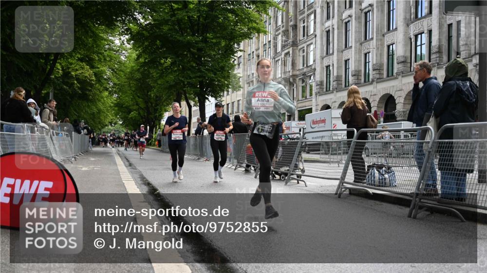 14.06.2026 - REWE Women's Run J. Mangold http://msf.ph/oto/9752855 14.06.2026 10:09:03 Ziel 10288, 10382, 10383, 10800, 11057, 11284 meine-sportfotos.de
