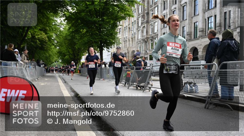 14.06.2026 - REWE Women's Run J. Mangold http://msf.ph/oto/9752860 14.06.2026 10:09:04 Ziel 10288, 10382, 10383, 11057 meine-sportfotos.de