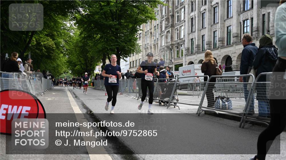14.06.2026 - REWE Women's Run J. Mangold http://msf.ph/oto/9752865 14.06.2026 10:09:04 Ziel 10288, 10382, 10383, 11057 meine-sportfotos.de