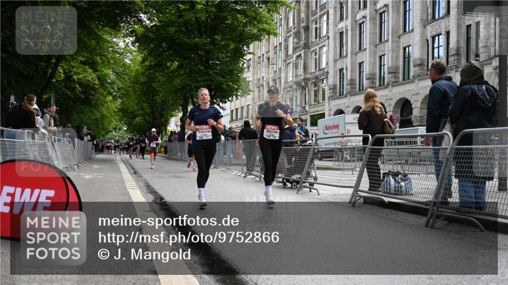 14.06.2026 - REWE Women's Run J. Mangold http://msf.ph/oto/9752866 14.06.2026 10:09:05 Ziel 10288, 10360, 10382, 10383, 11057 meine-sportfotos.de