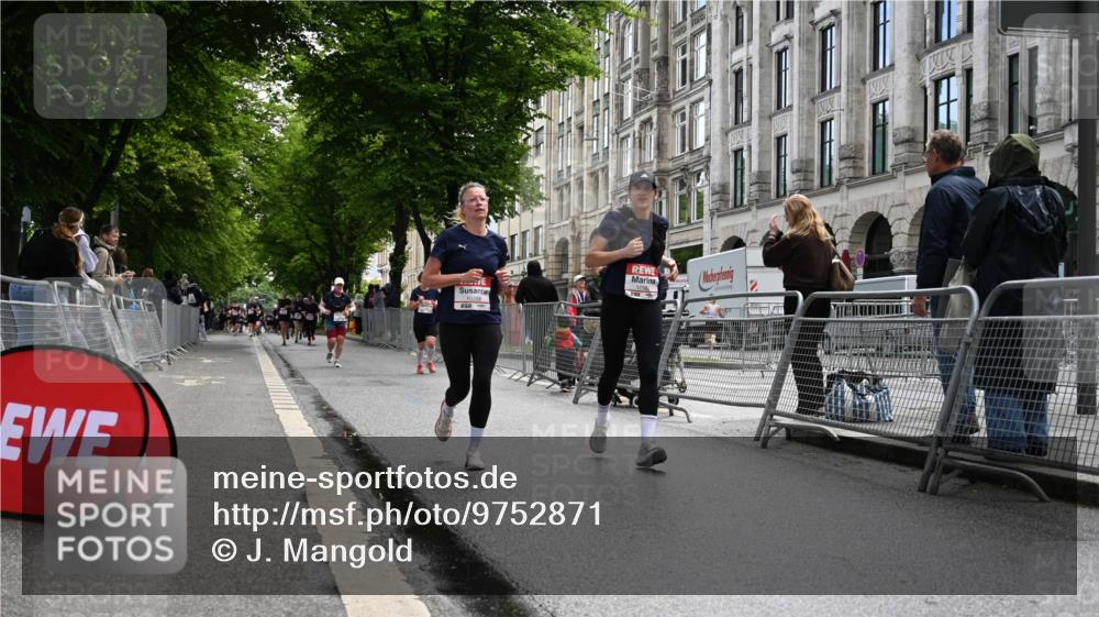 14.06.2026 - REWE Women's Run J. Mangold http://msf.ph/oto/9752871 14.06.2026 10:09:05 Ziel 10288, 10360, 10382, 10383, 11057 meine-sportfotos.de