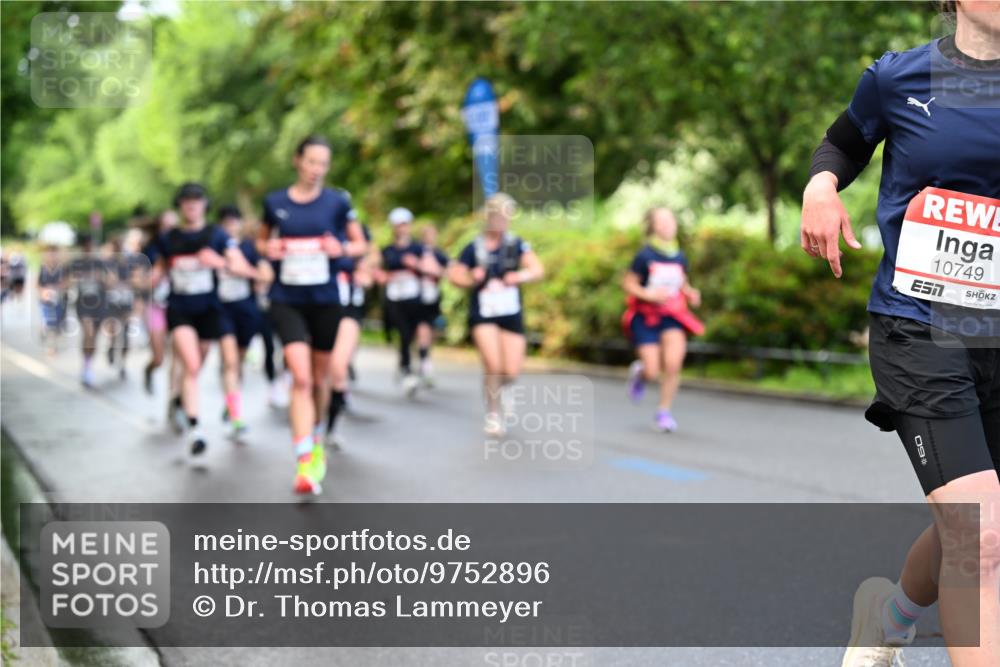 14.06.2026 - REWE Women's Run Dr. Thomas Lammeyer http://msf.ph/oto/9752896 14.06.2026 09:15:51 Laufen 60, 10749, 7 meine-sportfotos.de