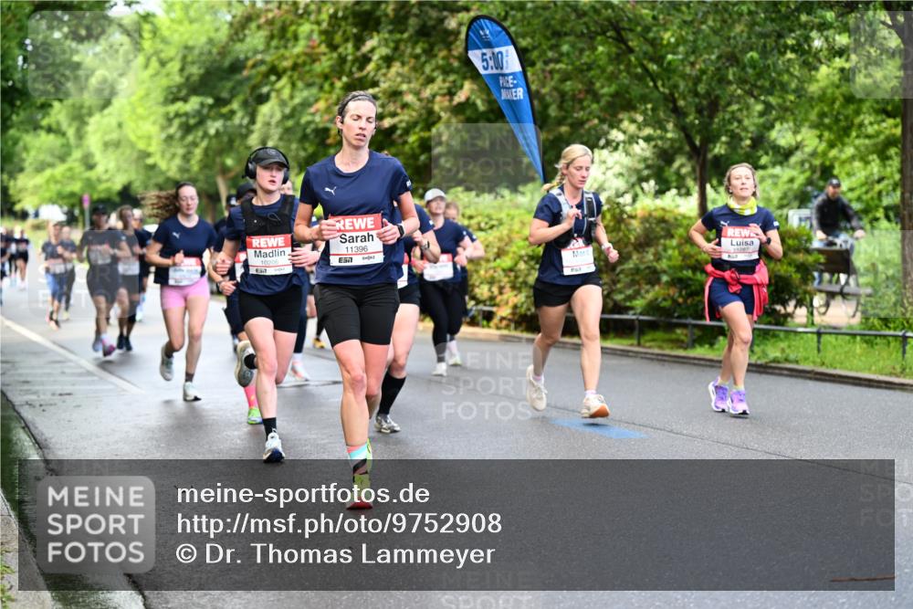 14.06.2026 - REWE Women's Run Dr. Thomas Lammeyer http://msf.ph/oto/9752908 14.06.2026 09:15:52 Laufen 10206, 11396, 7, 5, 00, 11287 meine-sportfotos.de