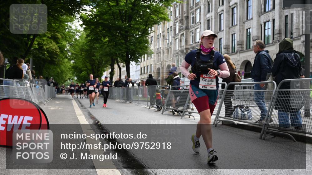 14.06.2026 - REWE Women's Run J. Mangold http://msf.ph/oto/9752918 14.06.2026 10:09:12 Ziel 10047, 10139, 10360, 10977, 11431 meine-sportfotos.de