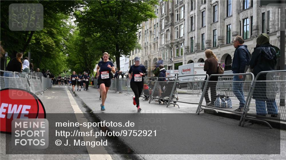 14.06.2026 - REWE Women's Run J. Mangold http://msf.ph/oto/9752921 14.06.2026 10:09:15 Ziel 10047, 10139, 10360, 10928, 10977, 11169, 11431 meine-sportfotos.de