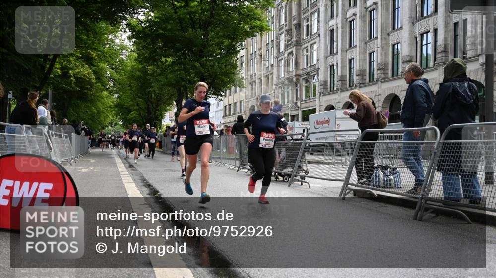 14.06.2026 - REWE Women's Run J. Mangold http://msf.ph/oto/9752926 14.06.2026 10:09:15 Ziel 10047, 10139, 10360, 10928, 10977, 11169, 11431 meine-sportfotos.de
