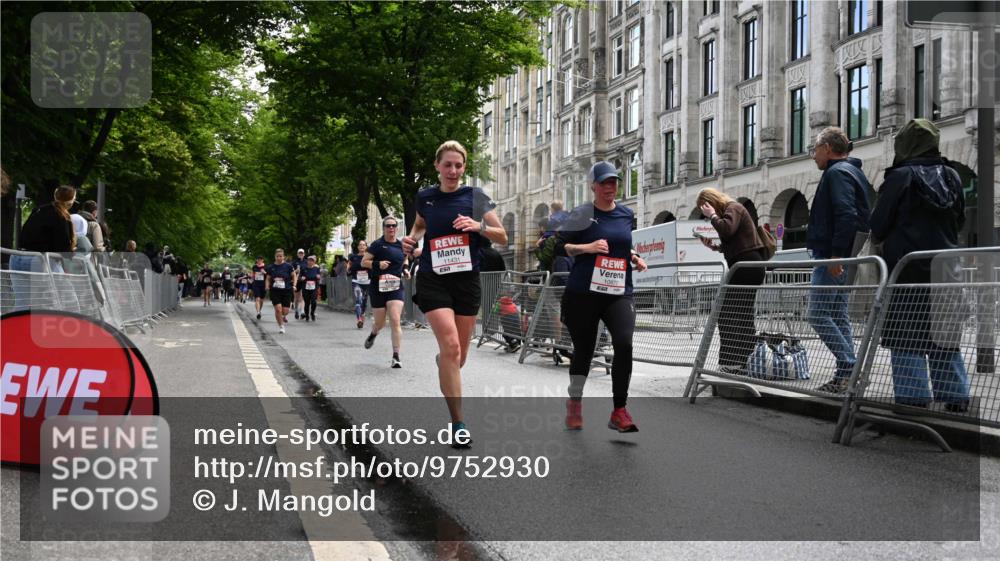 14.06.2026 - REWE Women's Run J. Mangold http://msf.ph/oto/9752930 14.06.2026 10:09:15 Ziel 10047, 10139, 10360, 10928, 10977, 11169, 11431 meine-sportfotos.de