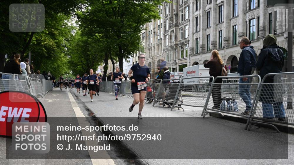 14.06.2026 - REWE Women's Run J. Mangold http://msf.ph/oto/9752940 14.06.2026 10:09:17 Ziel 10139, 10928, 10977, 11169, 11431 meine-sportfotos.de