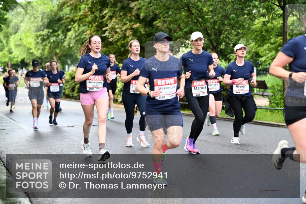 14.06.2026 - REWE Women's Run Dr. Thomas Lammeyer http://msf.ph/oto/9752941 14.06.2026 09:15:54 Laufen 10618, 7, 57, 10039, 57, 10604, 7, 11097 meine-sportfotos.de