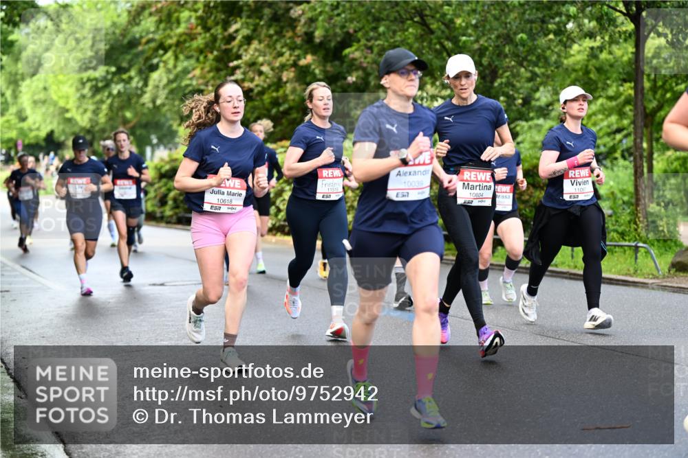 14.06.2026 - REWE Women's Run Dr. Thomas Lammeyer http://msf.ph/oto/9752942 14.06.2026 09:15:54 Laufen 10618, 7, 11519, 7, 10039, 57, 57, 10604, 11097 meine-sportfotos.de