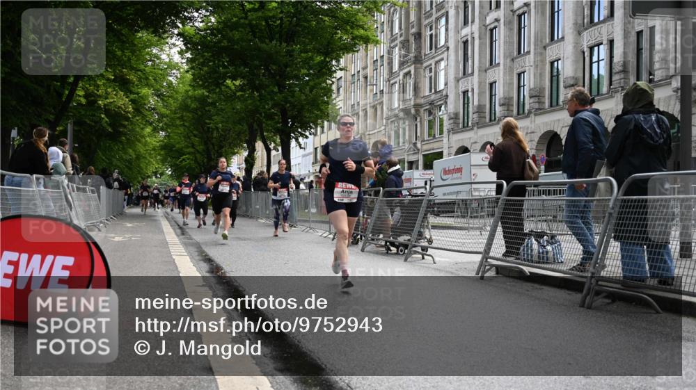 14.06.2026 - REWE Women's Run J. Mangold http://msf.ph/oto/9752943 14.06.2026 10:09:17 Ziel 10139, 10928, 10977, 11169, 11431 meine-sportfotos.de