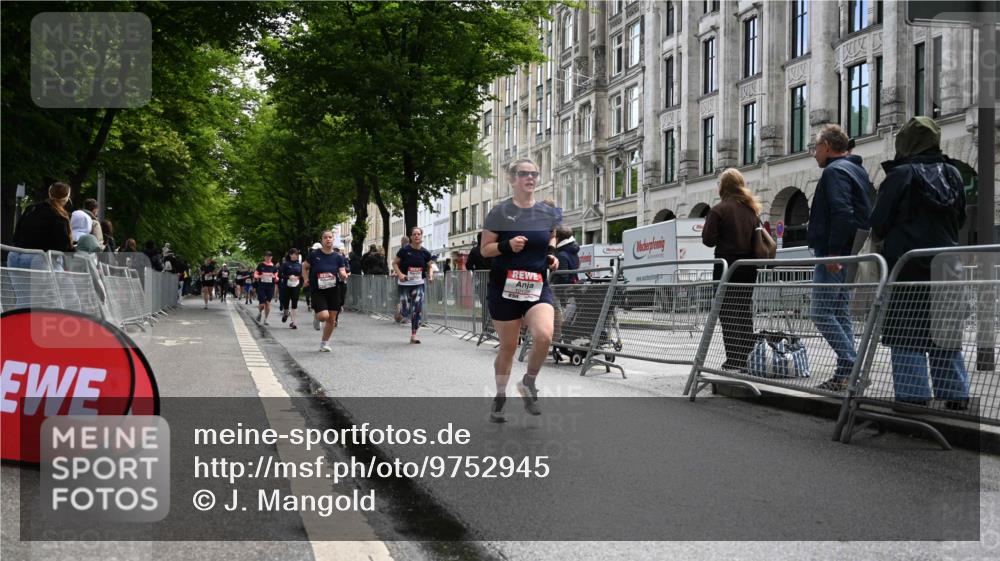 14.06.2026 - REWE Women's Run J. Mangold http://msf.ph/oto/9752945 14.06.2026 10:09:17 Ziel 10139, 10928, 10977, 11169, 11431 meine-sportfotos.de