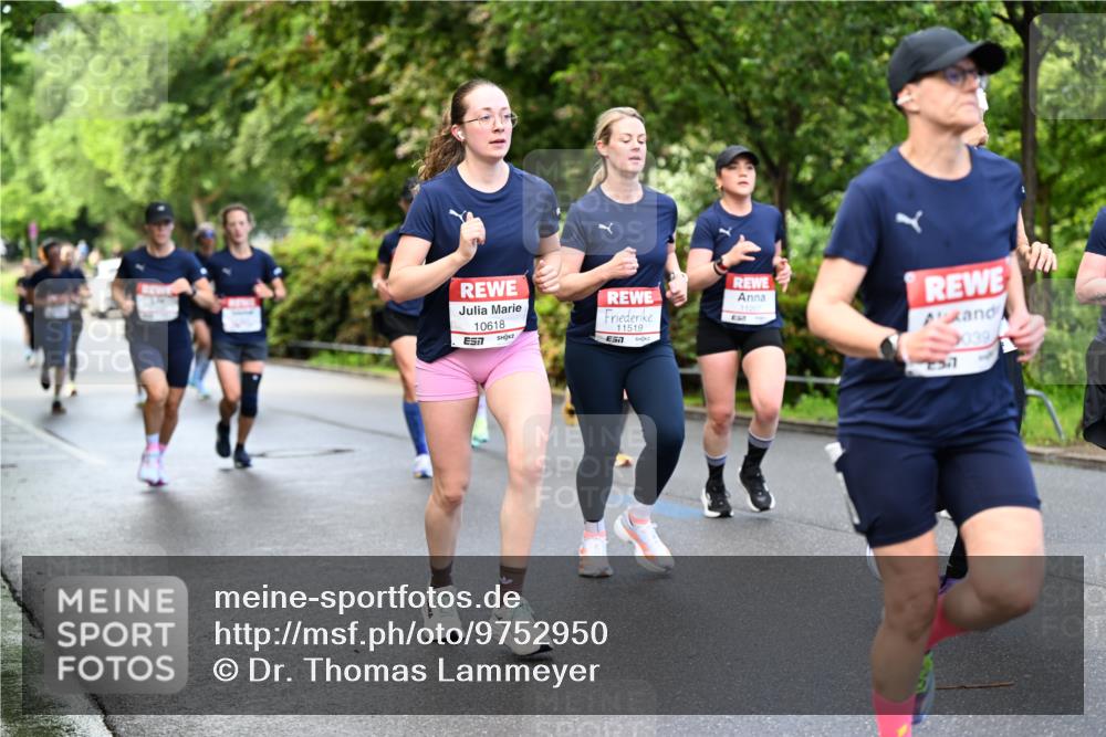 14.06.2026 - REWE Women's Run Dr. Thomas Lammeyer http://msf.ph/oto/9752950 14.06.2026 09:15:55 Laufen 10618, 11519, 7, 25, 7, 039 meine-sportfotos.de