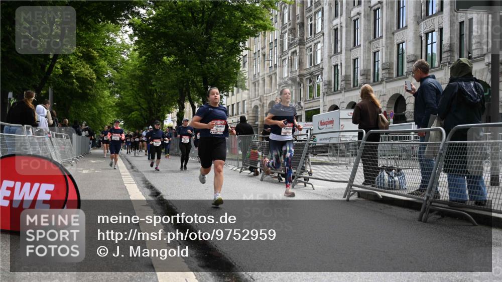 14.06.2026 - REWE Women's Run J. Mangold http://msf.ph/oto/9752959 14.06.2026 10:09:19 Ziel 10139, 10208, 10417, 10641, 10928, 10977, 11083, 11169, 11374, 11431 meine-sportfotos.de