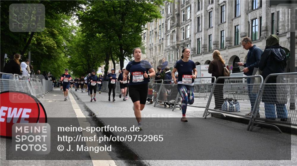 14.06.2026 - REWE Women's Run J. Mangold http://msf.ph/oto/9752965 14.06.2026 10:09:20 Ziel 10139, 10208, 10417, 10641, 10725, 10889, 10928, 10977, 11083, 11169, 11374, 11431 meine-sportfotos.de