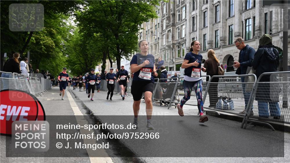 14.06.2026 - REWE Women's Run J. Mangold http://msf.ph/oto/9752966 14.06.2026 10:09:20 Ziel 10139, 10208, 10417, 10641, 10725, 10889, 10928, 10977, 11083, 11169, 11374, 11431 meine-sportfotos.de