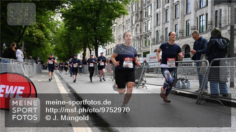 14.06.2026 - REWE Women's Run J. Mangold http://msf.ph/oto/9752970 14.06.2026 10:09:20 Ziel 10139, 10208, 10417, 10641, 10725, 10889, 10928, 10977, 11083, 11169, 11374, 11431 meine-sportfotos.de