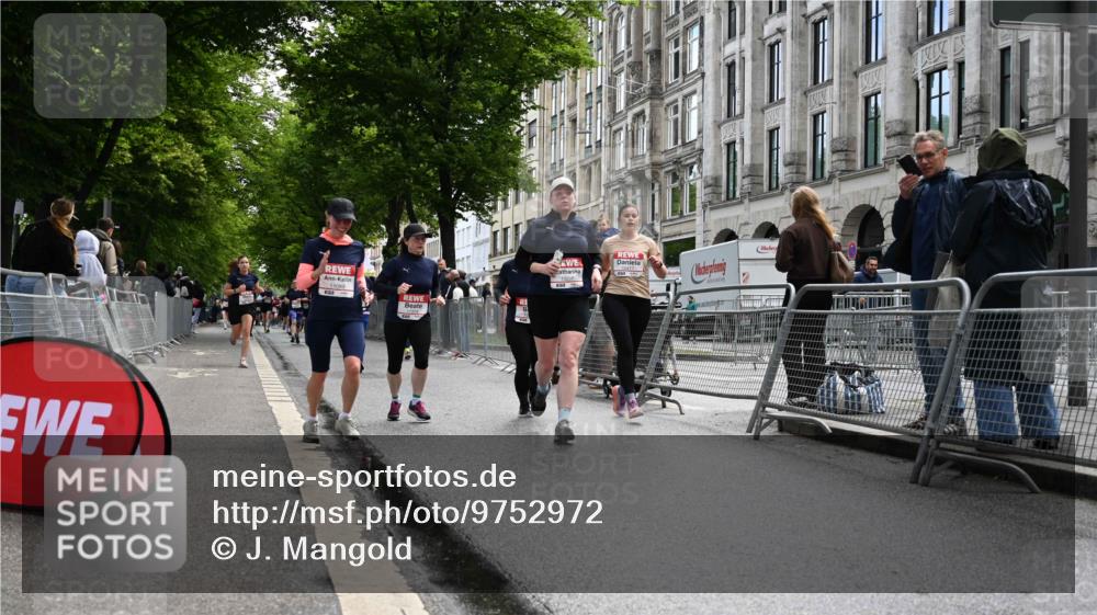 14.06.2026 - REWE Women's Run J. Mangold http://msf.ph/oto/9752972 14.06.2026 10:09:23 Ziel 10208, 10417, 10641, 10725, 10889, 10928, 11083, 11169, 11177, 11374 meine-sportfotos.de