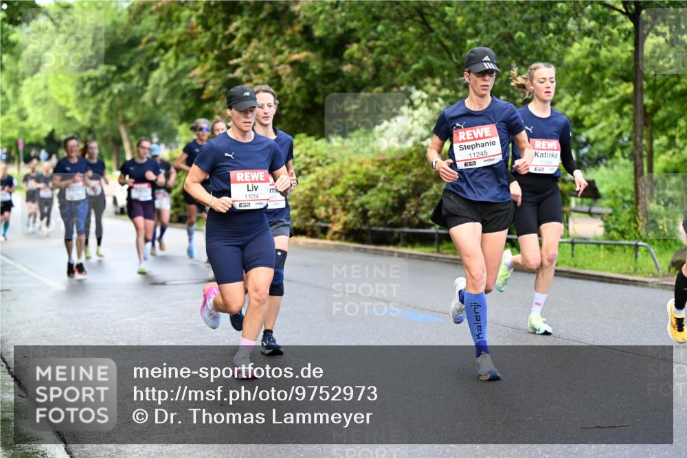 14.06.2026 - REWE Women's Run Dr. Thomas Lammeyer http://msf.ph/oto/9752973 14.06.2026 09:15:57 Laufen 11014, 57, 11245, 7, 10386, 57 meine-sportfotos.de