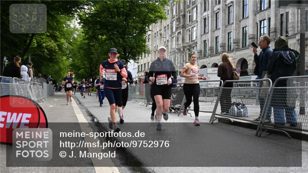 14.06.2026 - REWE Women's Run J. Mangold http://msf.ph/oto/9752976 14.06.2026 10:09:23 Ziel 10208, 10417, 10641, 10725, 10889, 10928, 11083, 11169, 11177, 11374 meine-sportfotos.de