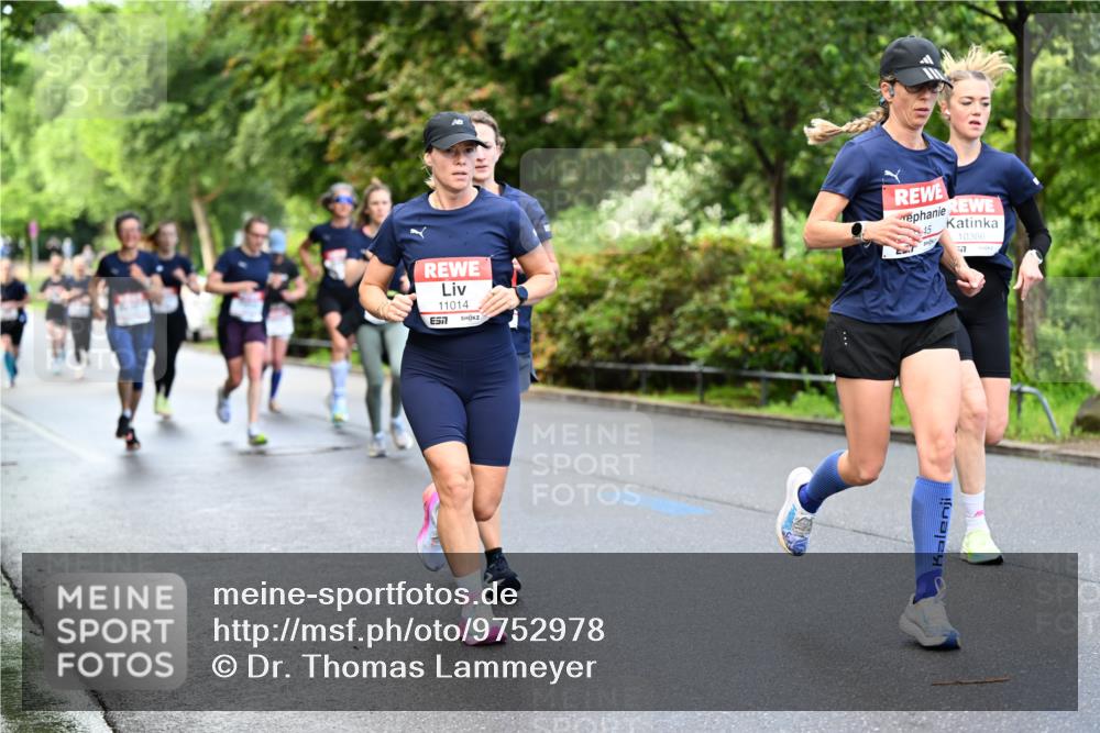 14.06.2026 - REWE Women's Run Dr. Thomas Lammeyer http://msf.ph/oto/9752978 14.06.2026 09:15:57 Laufen 11014, 7, 45, 10386 meine-sportfotos.de