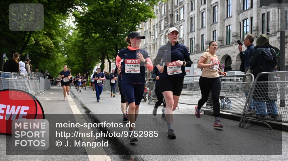 14.06.2026 - REWE Women's Run J. Mangold http://msf.ph/oto/9752985 14.06.2026 10:09:24 Ziel 10208, 10417, 10641, 10725, 10862, 10889, 10928, 11083, 11169, 11177, 11374 meine-sportfotos.de