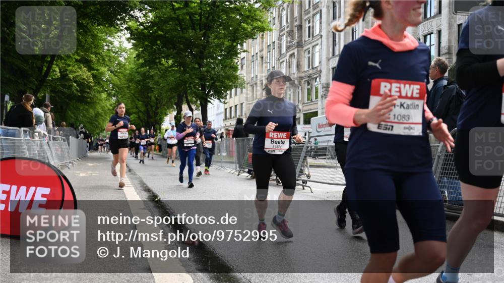 14.06.2026 - REWE Women's Run J. Mangold http://msf.ph/oto/9752995 14.06.2026 10:09:25 Ziel 10208, 10379, 10417, 10641, 10725, 10862, 10889, 10928, 11083, 11177, 11374 meine-sportfotos.de
