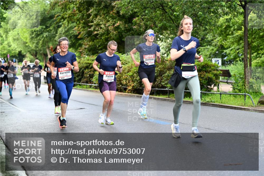 14.06.2026 - REWE Women's Run Dr. Thomas Lammeyer http://msf.ph/oto/9753007 14.06.2026 09:15:59 Laufen 11105, 10214, 11003 meine-sportfotos.de