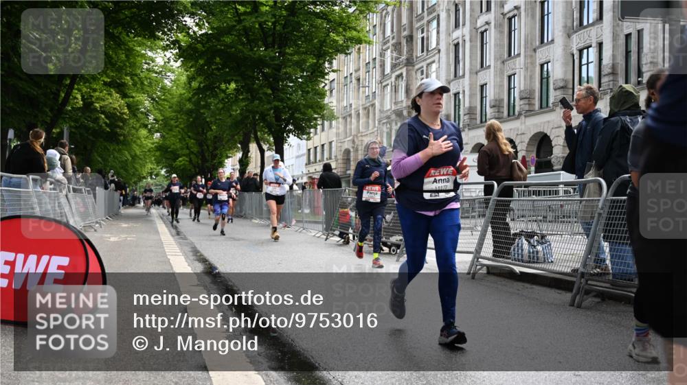 14.06.2026 - REWE Women's Run J. Mangold http://msf.ph/oto/9753016 14.06.2026 10:09:27 Ziel 10208, 10379, 10417, 10641, 10725, 10862, 10889, 11083, 11177, 11202, 11374 meine-sportfotos.de