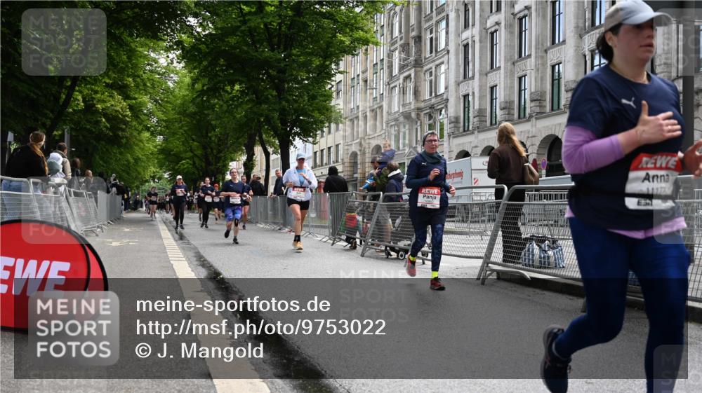 14.06.2026 - REWE Women's Run J. Mangold http://msf.ph/oto/9753022 14.06.2026 10:09:28 Ziel 10208, 10379, 10417, 10641, 10725, 10862, 10889, 11083, 11177, 11202, 11374 meine-sportfotos.de