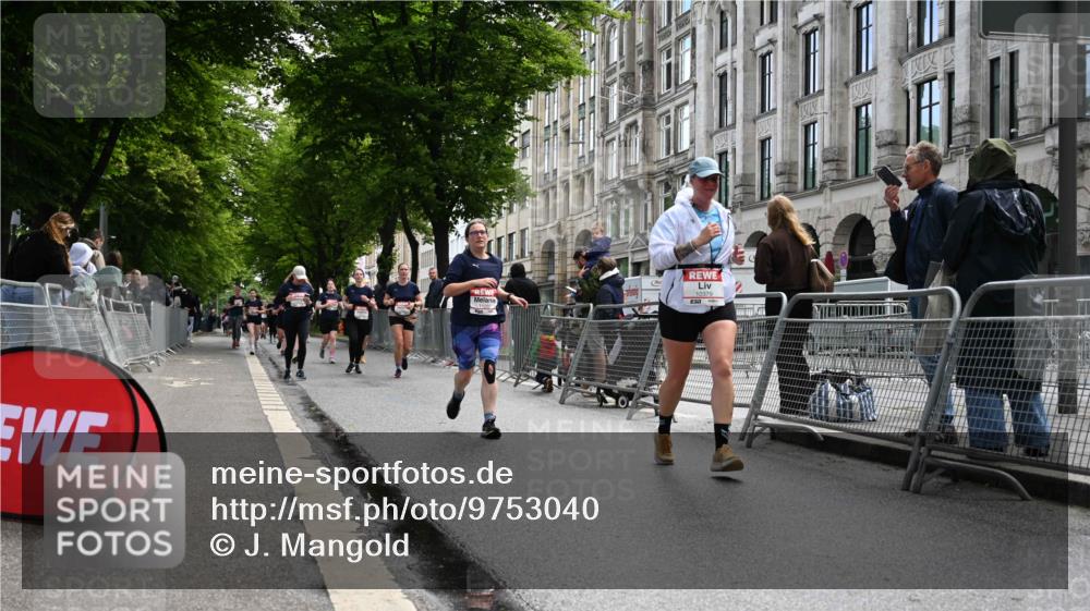 14.06.2026 - REWE Women's Run J. Mangold http://msf.ph/oto/9753040 14.06.2026 10:09:31 Ziel 10359, 10379, 10678, 10862, 11177, 11202 meine-sportfotos.de
