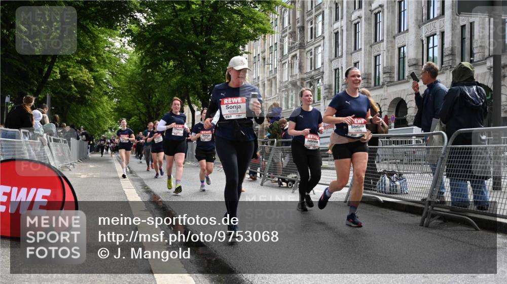 14.06.2026 - REWE Women's Run J. Mangold http://msf.ph/oto/9753068 14.06.2026 10:09:35 Ziel 10078, 10257, 10359, 10379, 10621, 10627, 10678, 10886, 11202, 11213, 11405 meine-sportfotos.de