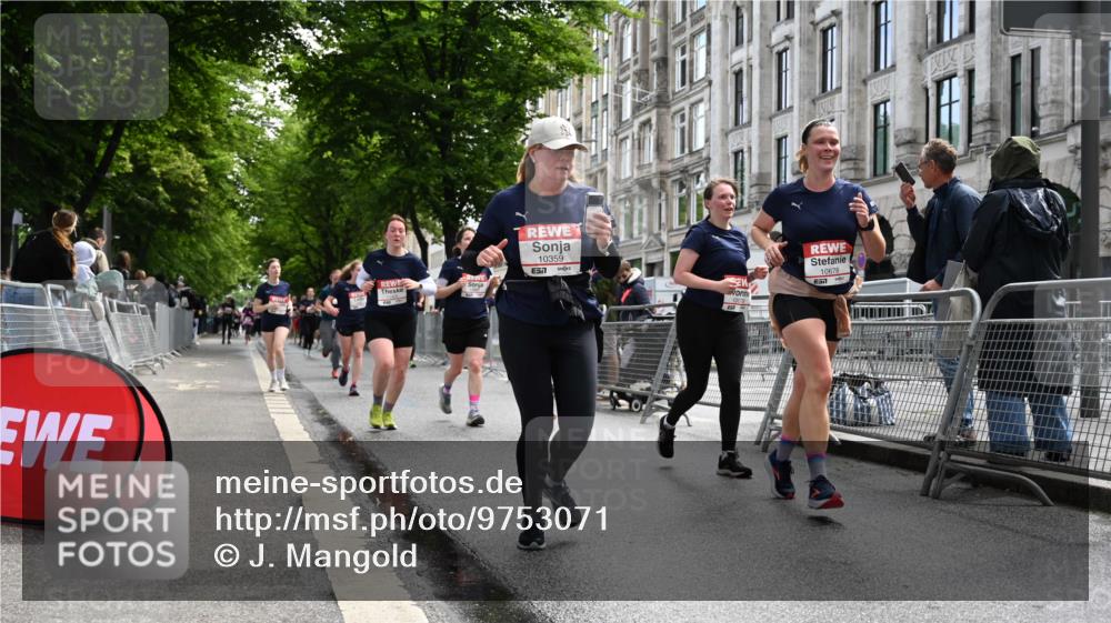 14.06.2026 - REWE Women's Run J. Mangold http://msf.ph/oto/9753071 14.06.2026 10:09:36 Ziel 10078, 10257, 10359, 10621, 10627, 10678, 10886, 11202, 11213, 11405 meine-sportfotos.de